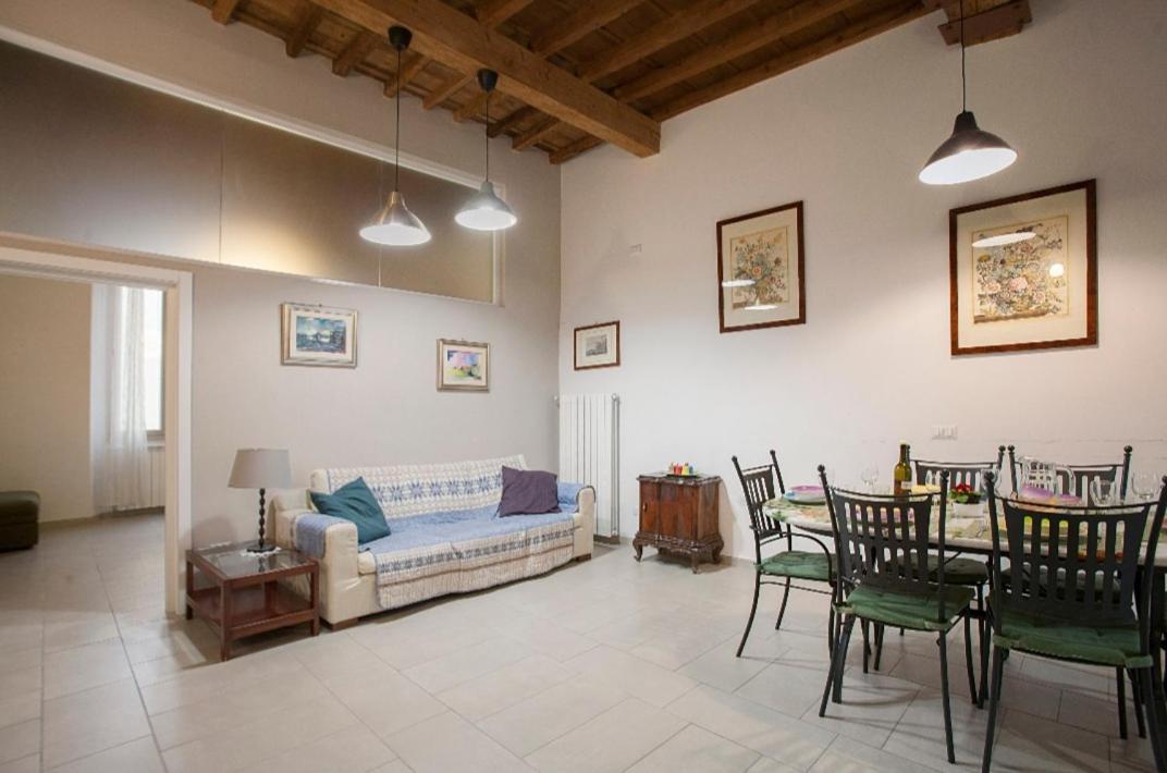 Апартаменти Lg House With Balcony Near Ponte Vecchio Флоренція Екстер'єр фото