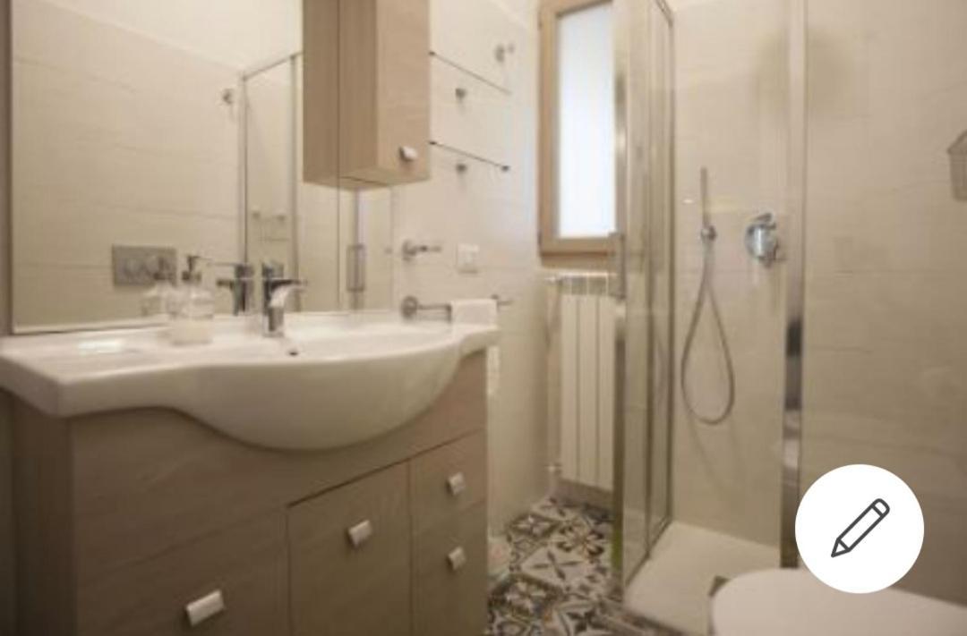 Апартаменти Lg House With Balcony Near Ponte Vecchio Флоренція Екстер'єр фото